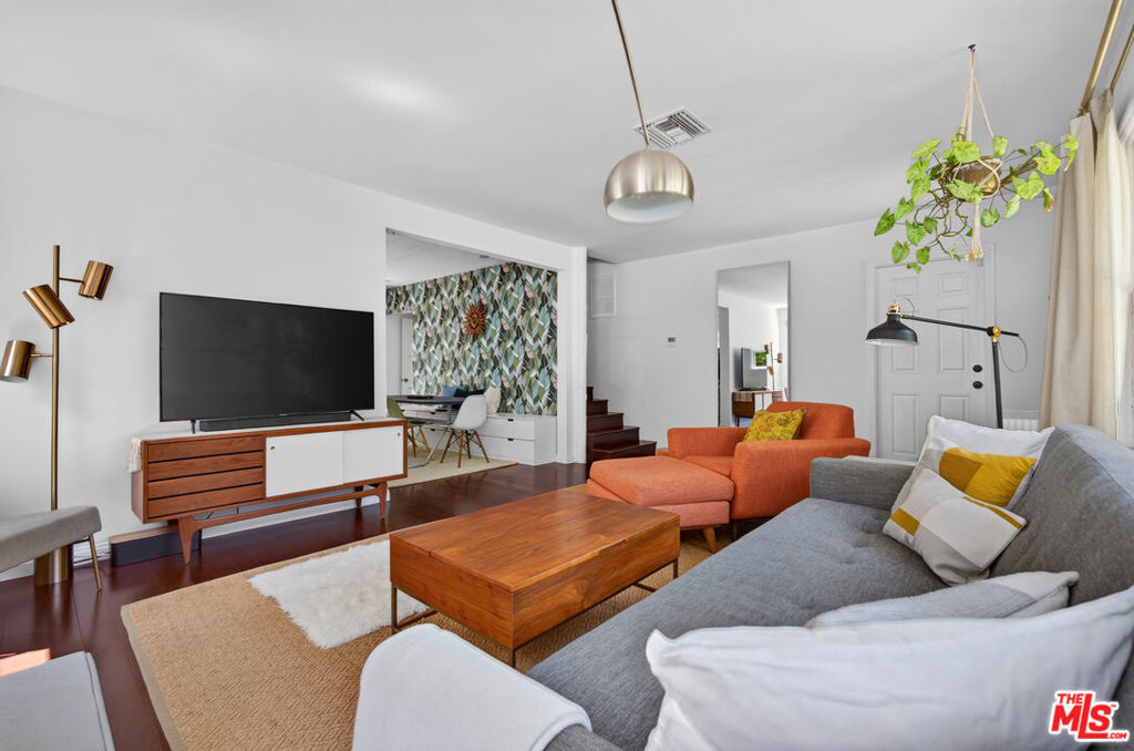 3831 Broadlawn Drive