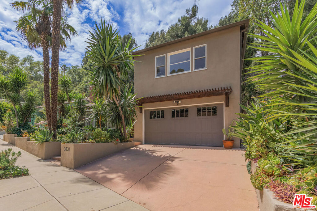 3831 Broadlawn Drive