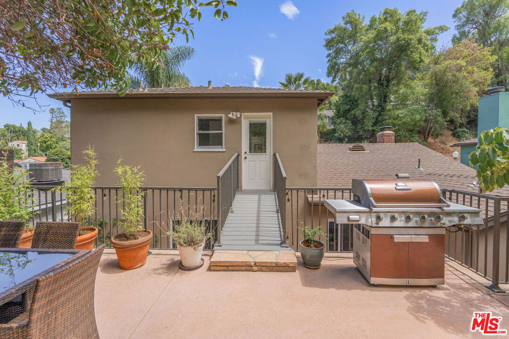 3831 Broadlawn Drive
