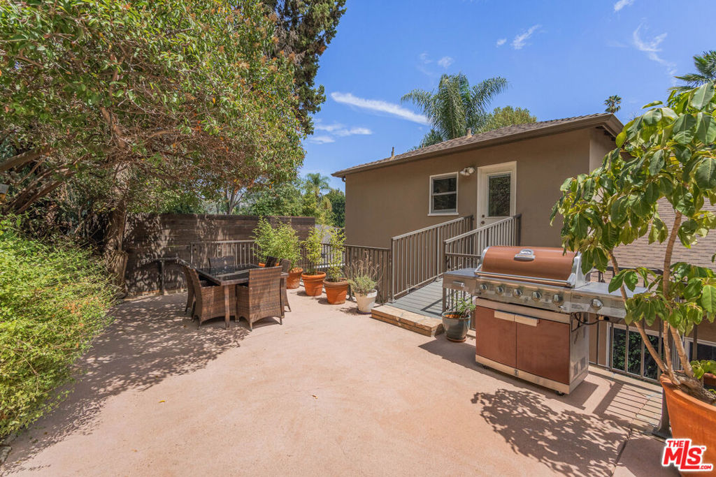 3831 Broadlawn Drive