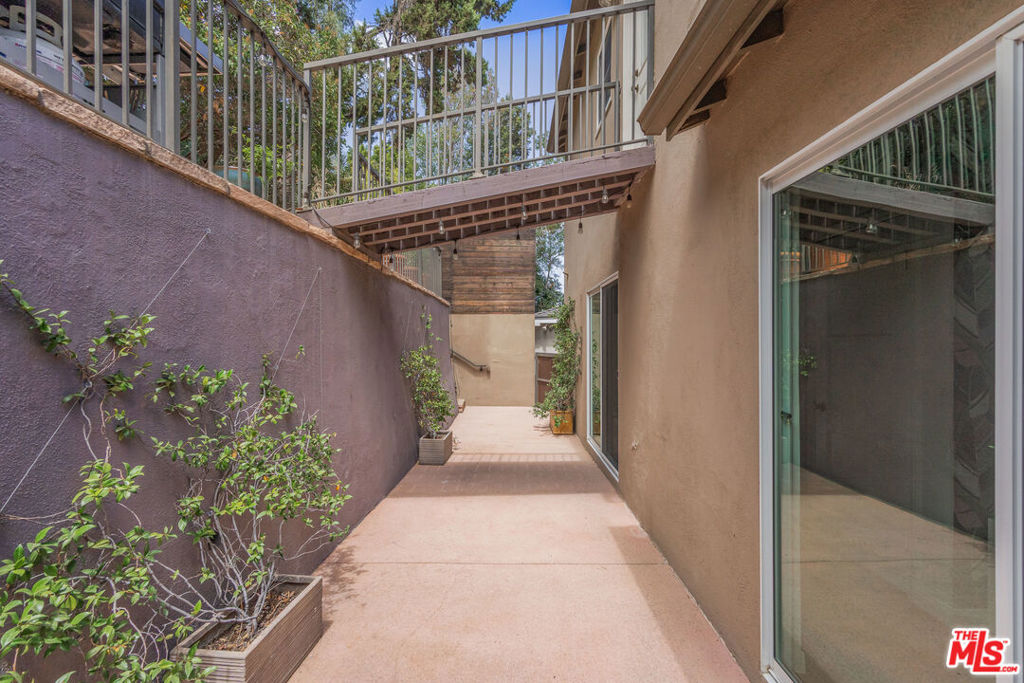3831 Broadlawn Drive