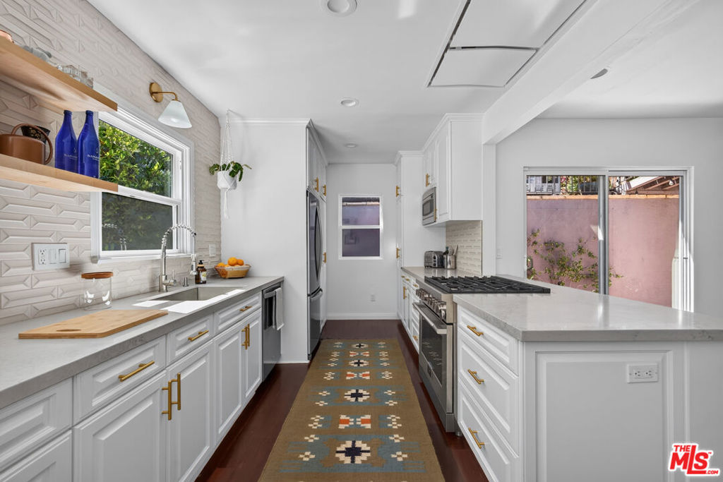 3831 Broadlawn Drive