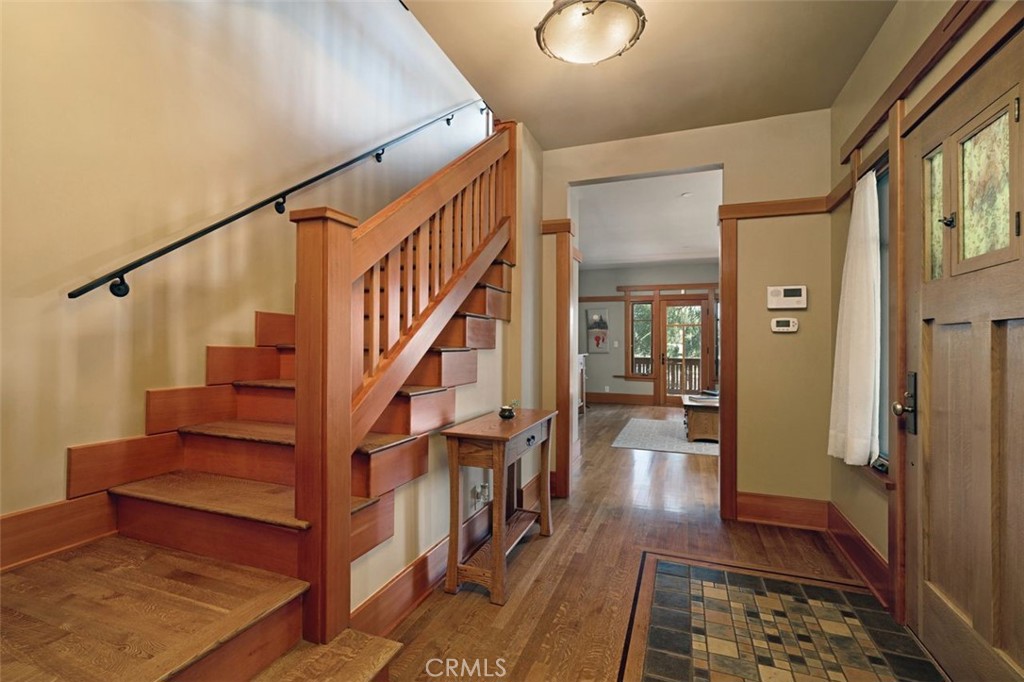 607 E Grandview Avenue