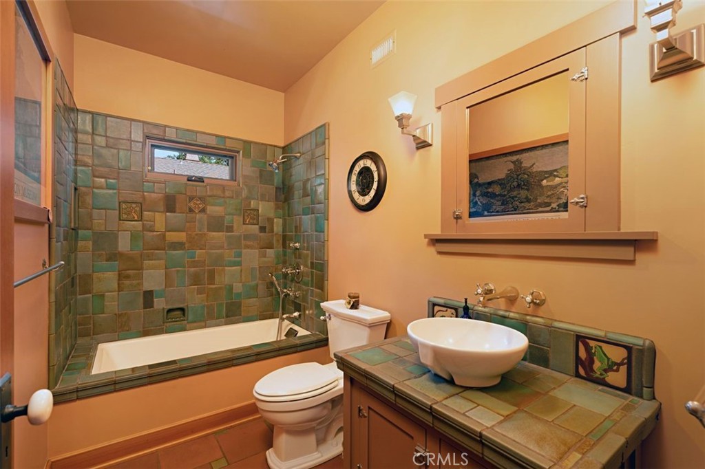 607 E Grandview Avenue