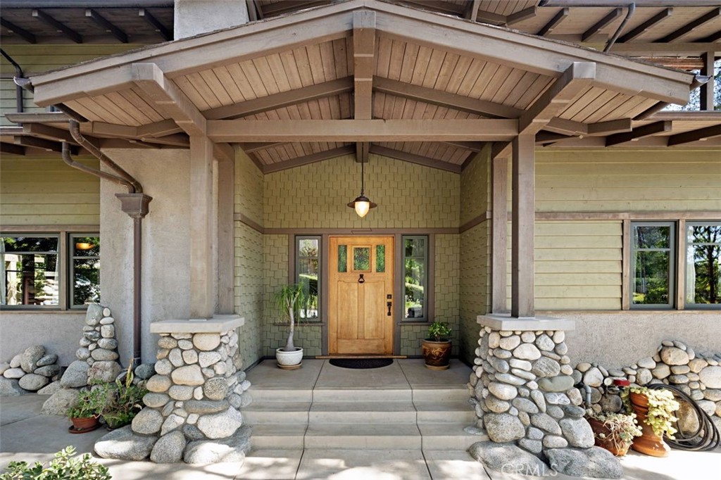 607 E Grandview Avenue