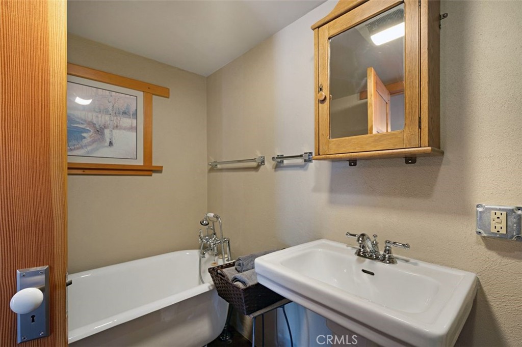 607 E Grandview Avenue