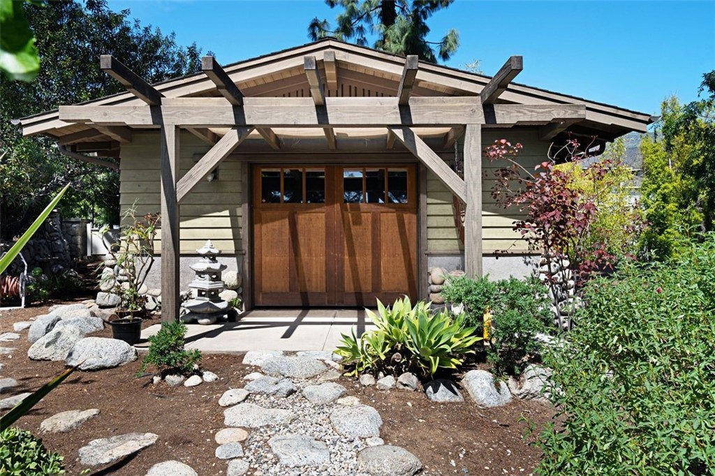 607 E Grandview Avenue