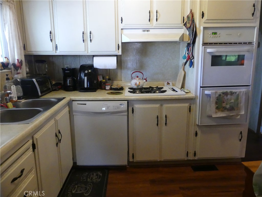 416 Jeffries Avenue Unit: 15