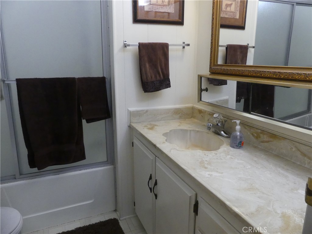 416 Jeffries Avenue Unit: 15