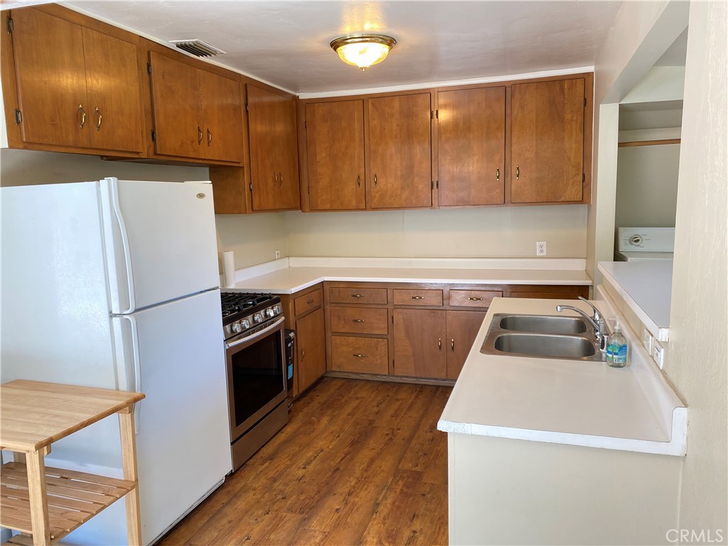 1306 S Magnolia Avenue