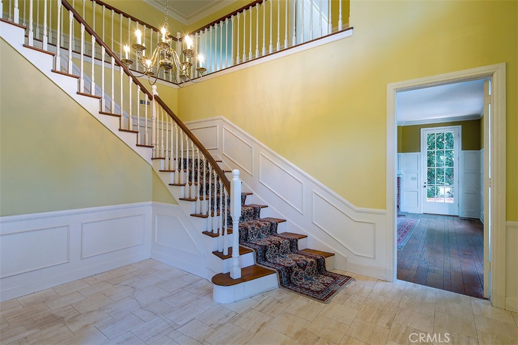 908 Flintridge Avenue