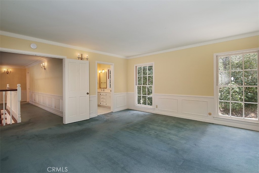 908 Flintridge Avenue