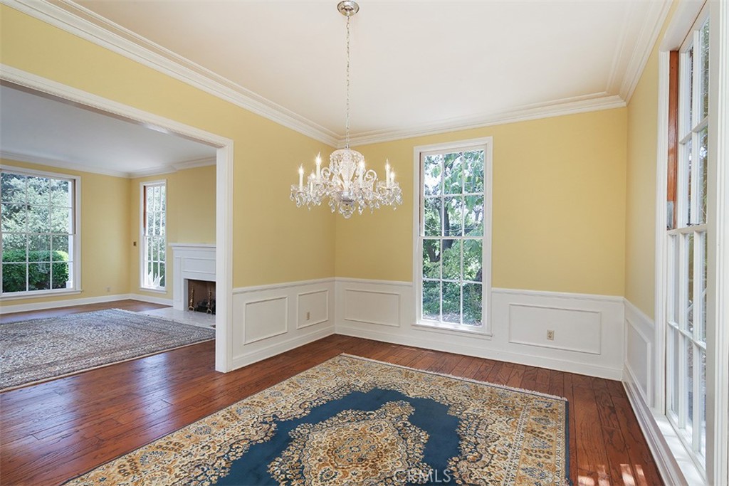 908 Flintridge Avenue