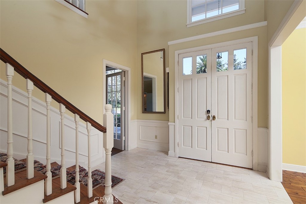 908 Flintridge Avenue