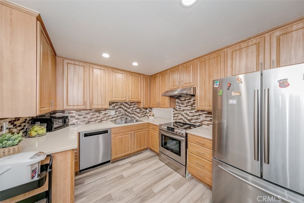 530 Fairview Avenue Unit: 7