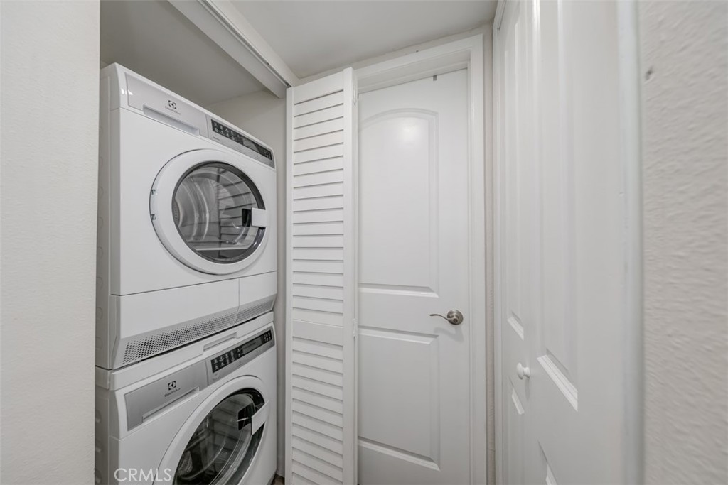 530 Fairview Avenue Unit: 7