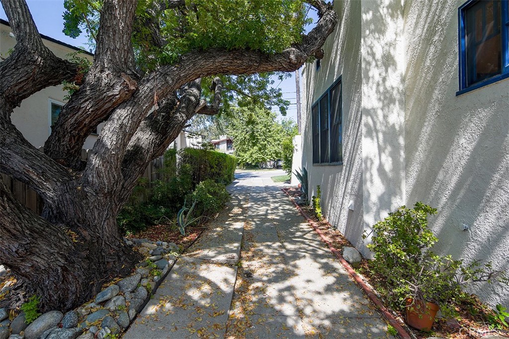 348 N. Alta Vista Ave.