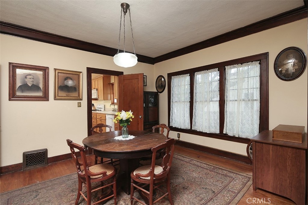 348 N. Alta Vista Ave.