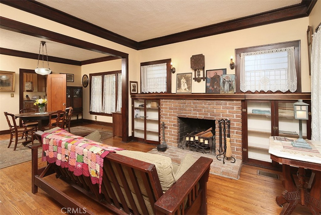 348 N. Alta Vista Ave.