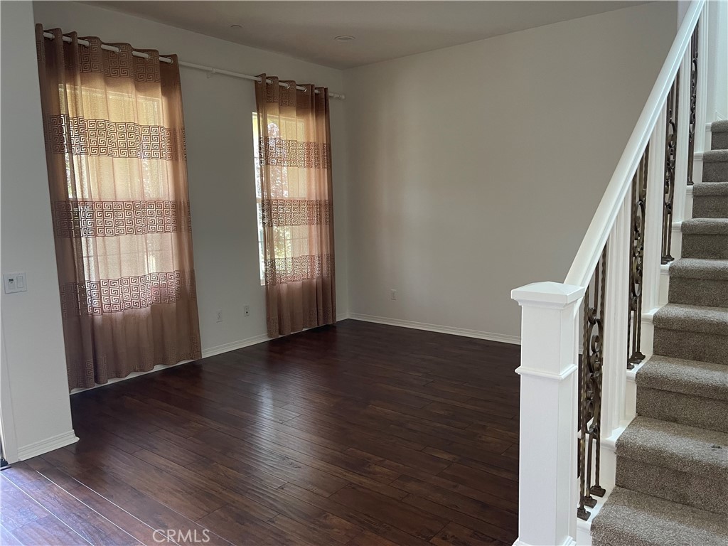 898 E Weeping Willow Drive