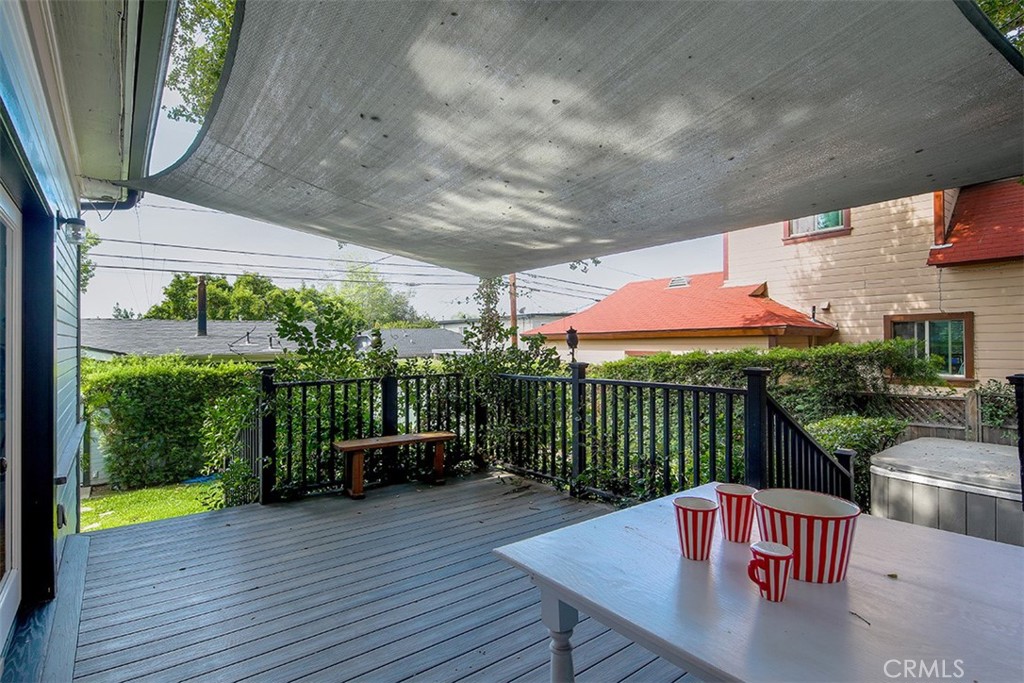 320 E Lemon Avenue