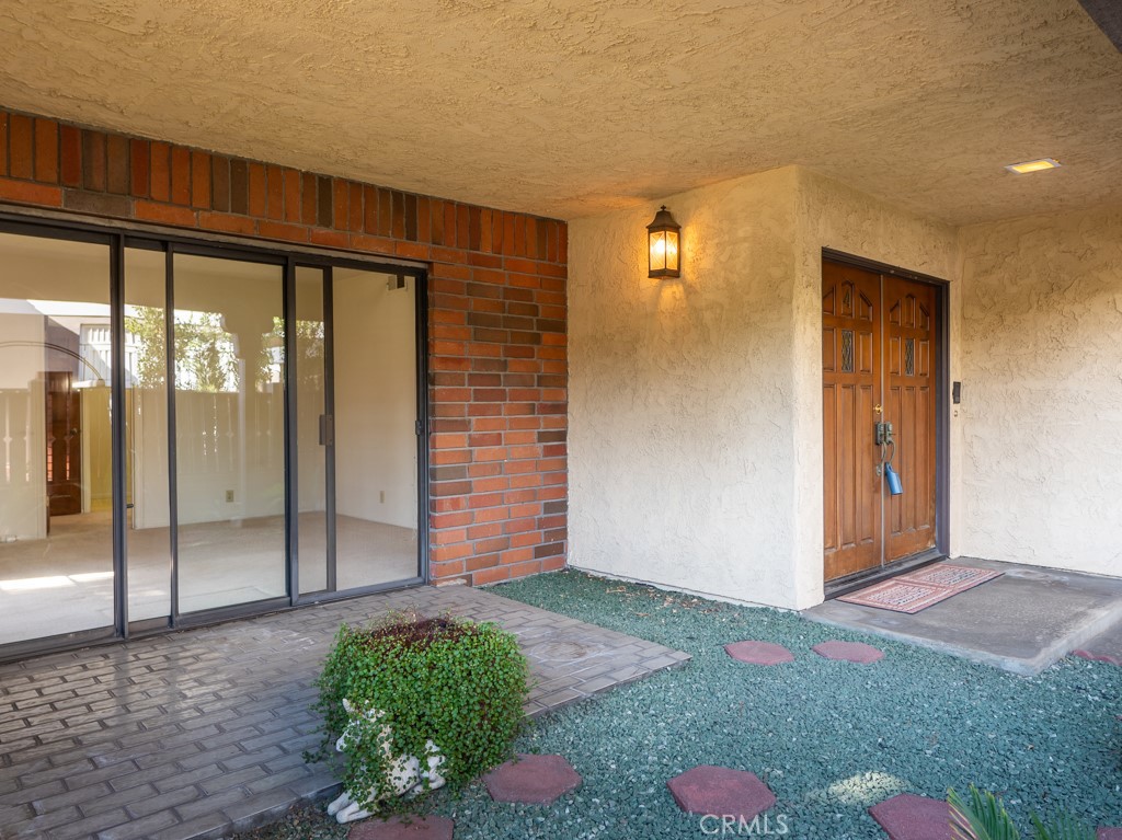 503 W Duarte Road Unit: 4