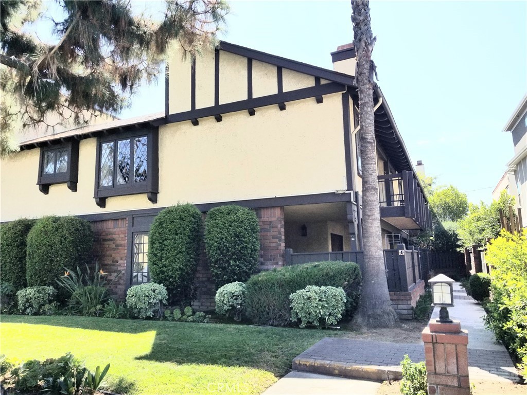 503 W Duarte Road Unit: 4