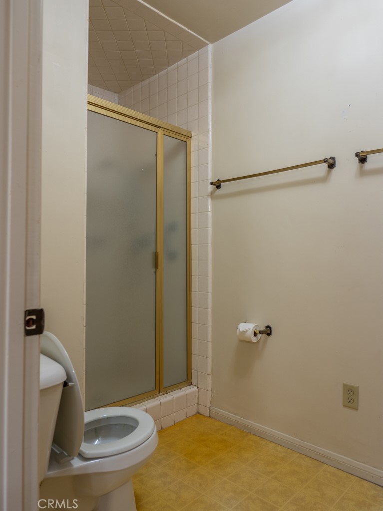 503 W Duarte Road Unit: 4