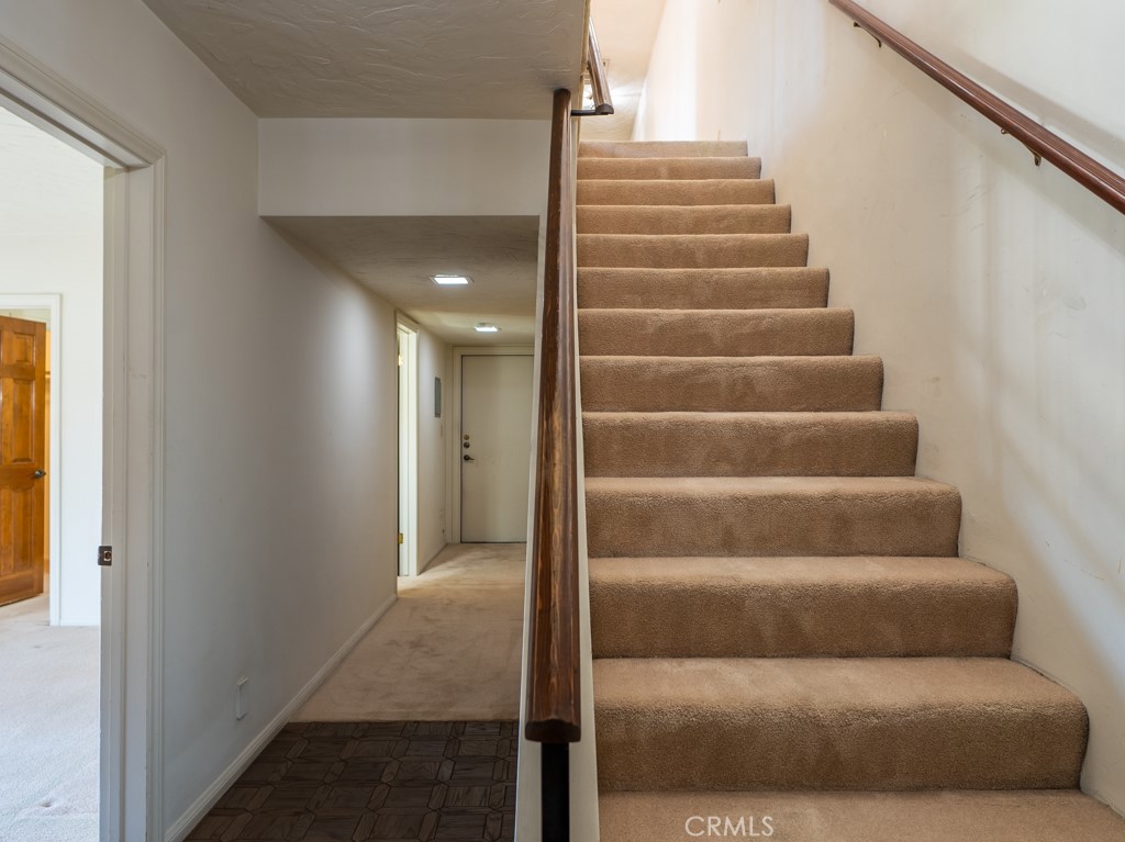 503 W Duarte Road Unit: 4