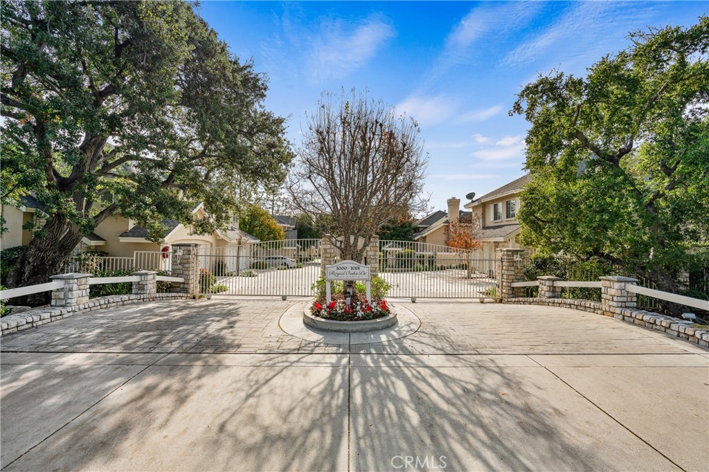 1002 Royal Oaks Drive Unit: B