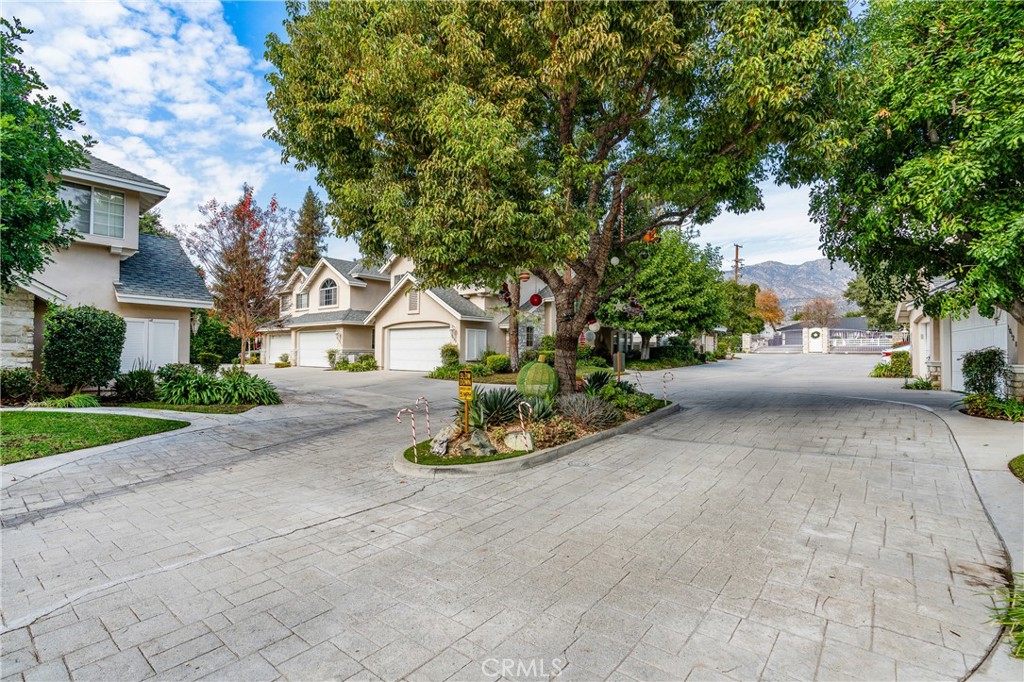 1002 Royal Oaks Drive Unit: B