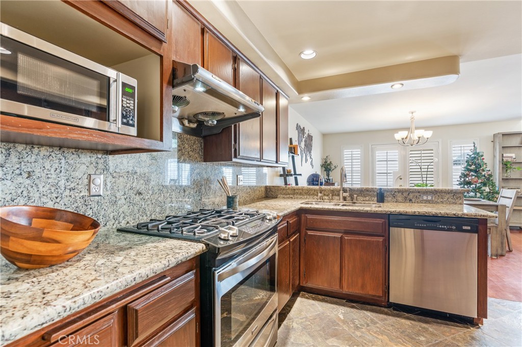 1002 Royal Oaks Drive Unit: B