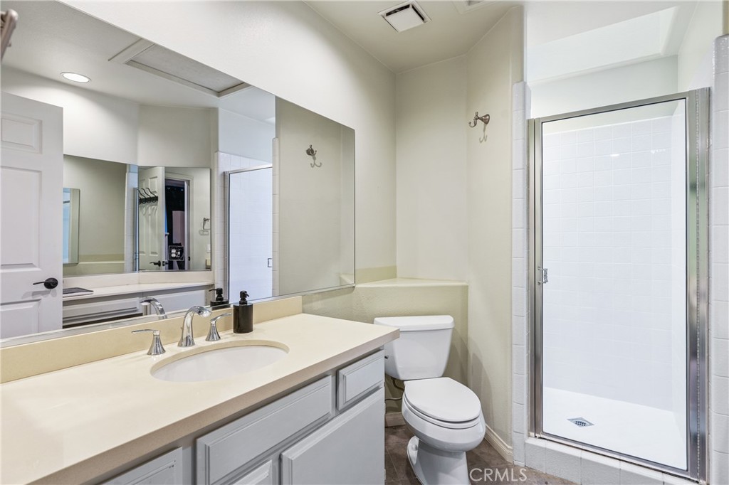 1002 Royal Oaks Drive Unit: B