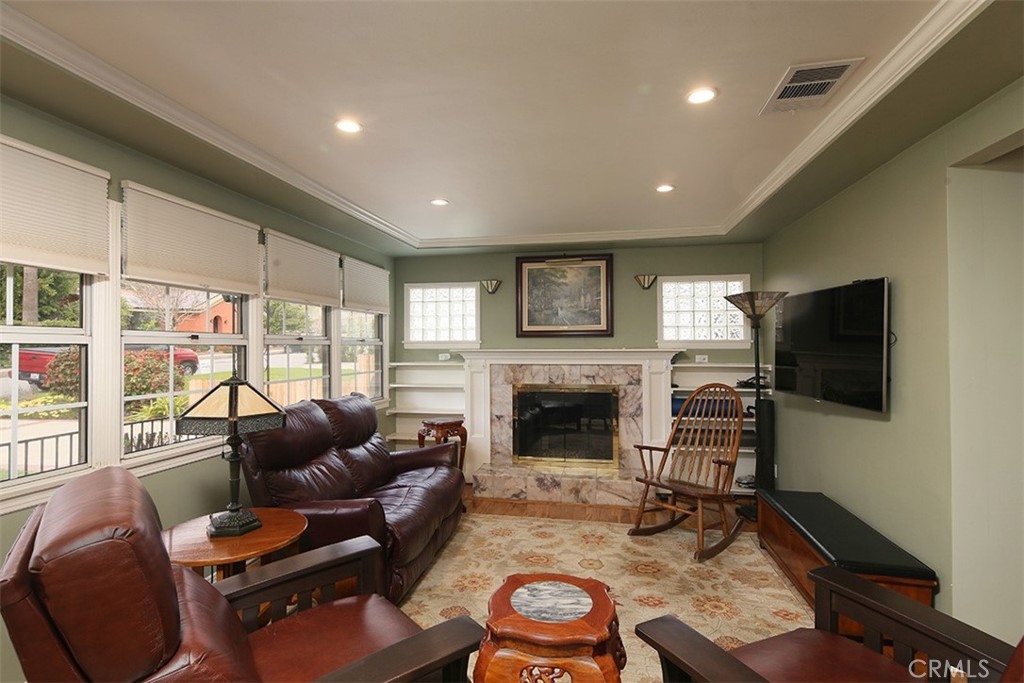 328 N. Alta Vista Ave.