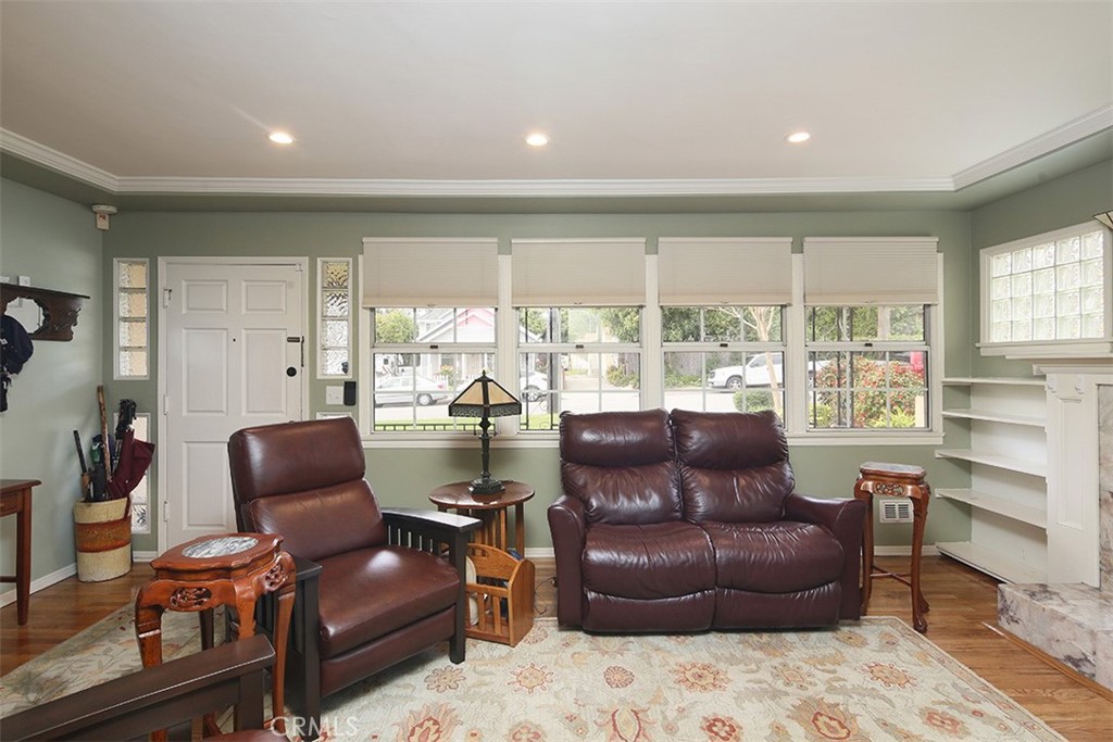 328 N. Alta Vista Ave.