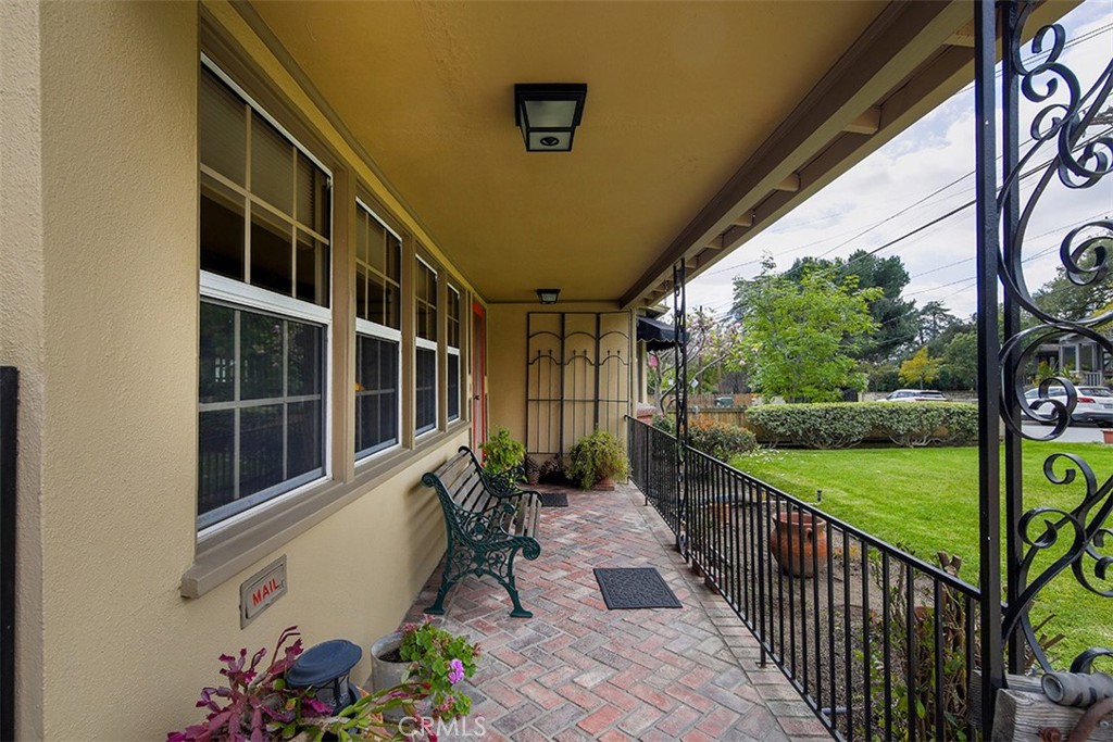 328 N. Alta Vista Ave.