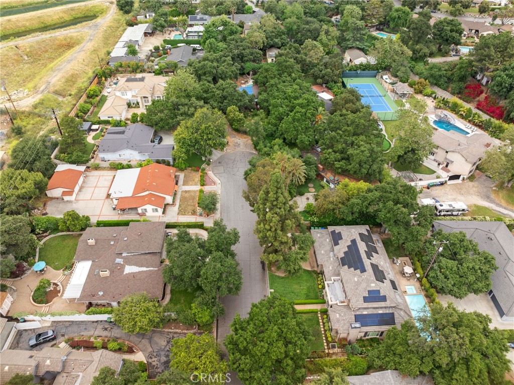 1743 Claridge Street