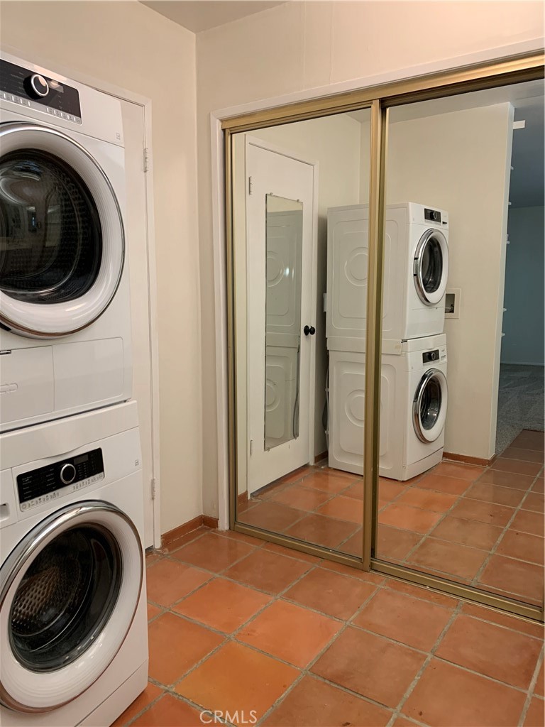 555 W Sierra Madre Boulevard A