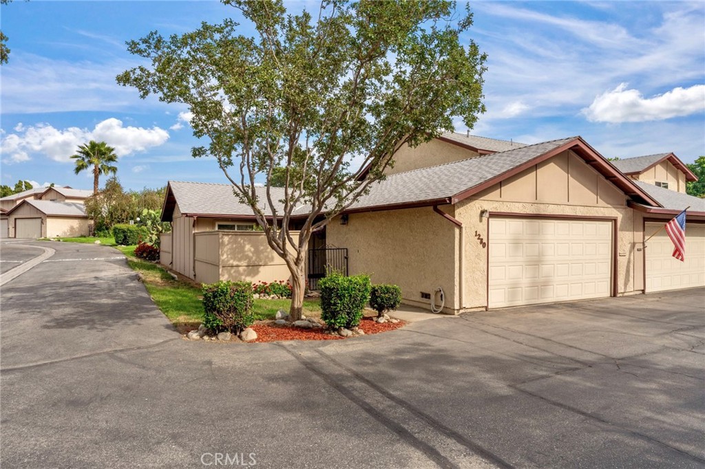 1280 N Tam O Shanter Drive