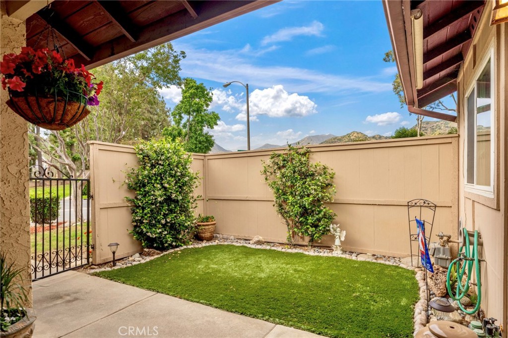 1280 N Tam O Shanter Drive