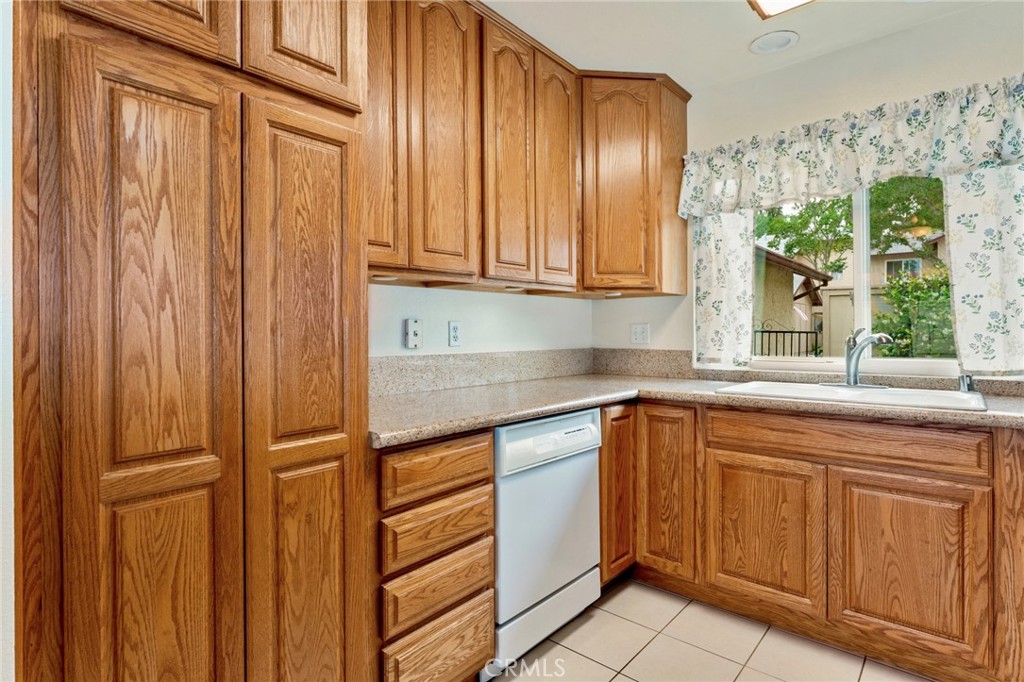 1280 N Tam O Shanter Drive