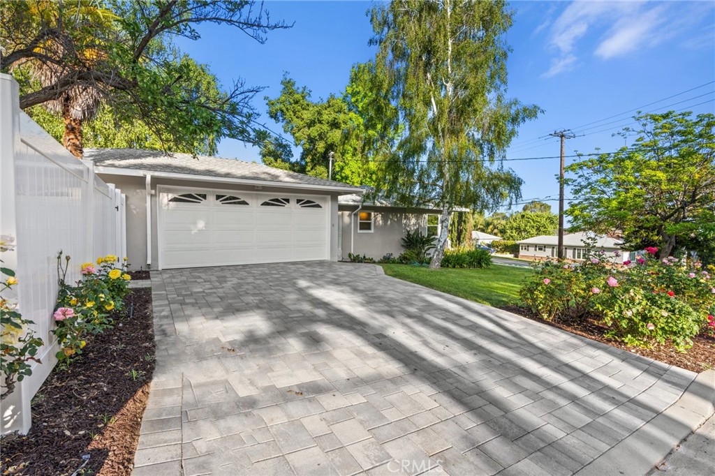 2145 Los Amigos Street