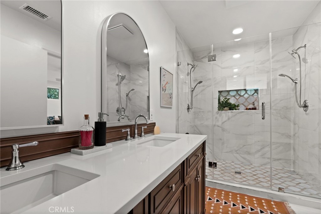 2145 Los Amigos Street