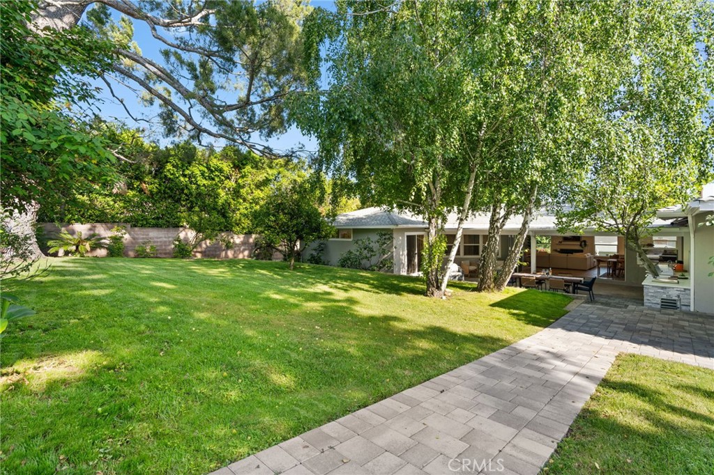 2145 Los Amigos Street