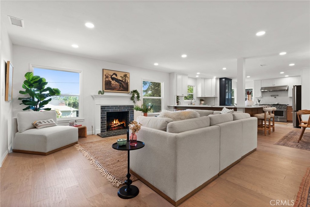 2145 Los Amigos Street