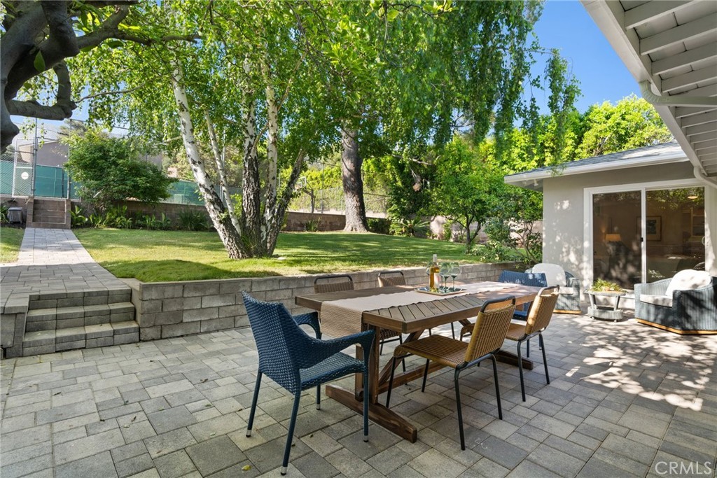 2145 Los Amigos Street