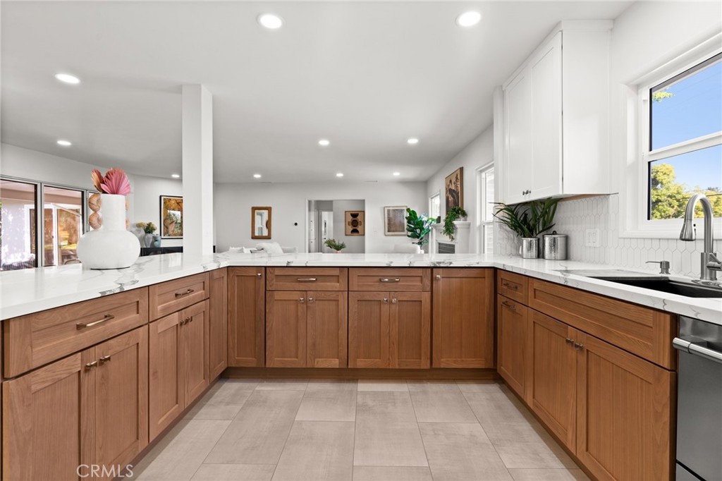 2145 Los Amigos Street