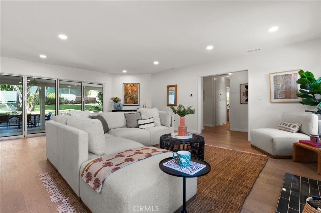 2145 Los Amigos Street