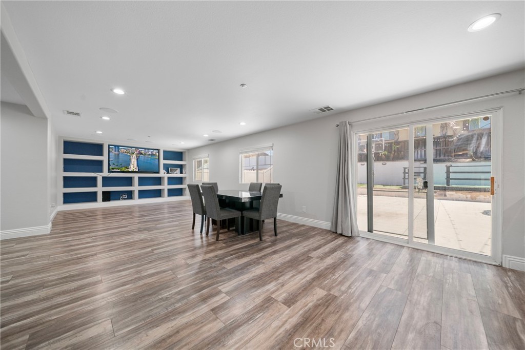 9186 Santa Barbara Drive