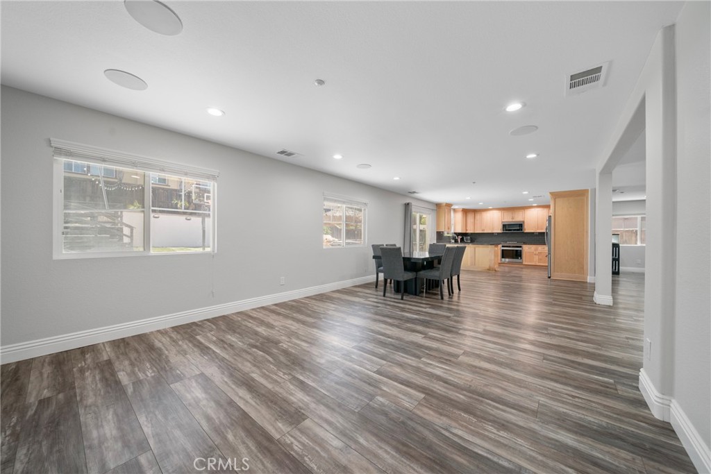 9186 Santa Barbara Drive